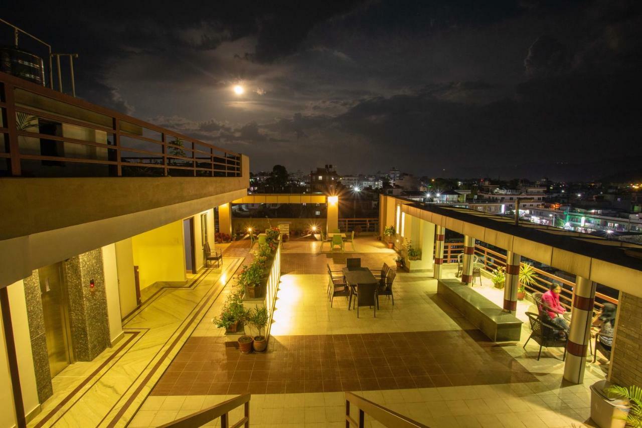 Hotel Lake Paradise Pokhara Exterior foto
